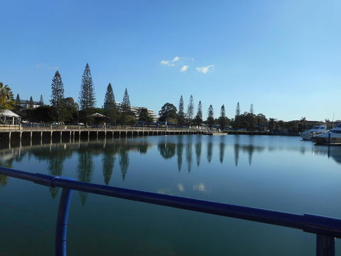 Cleveland Holiday Home - Kingaroy Accommodation 0