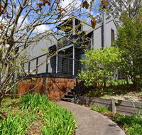 Cloudsong Chalet 2 - Close to the village centre - Kingaroy Accommodation
