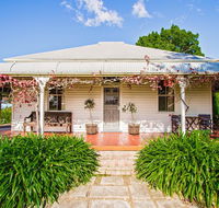 Cockfighters Ghost Vineyard Accommodation - Kingaroy Accommodation