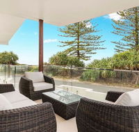 Coco de Mer Beach Villa - Kingaroy Accommodation