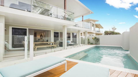Coco De Mer Beach Villa - Kingaroy Accommodation 3