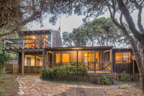 Coleys Beach House Yallingup - Kingaroy Accommodation 2