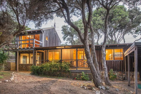 Coleys Beach House Yallingup - Kingaroy Accommodation 1