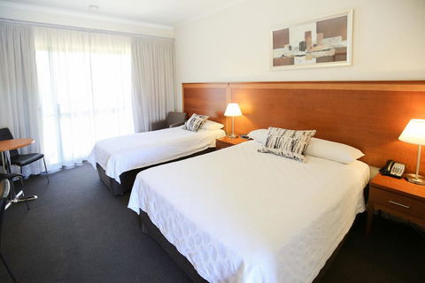 Comfort Inn Deakin Palms - Kingaroy Accommodation 3