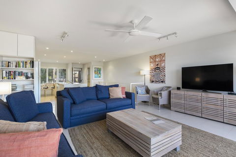 Comfortable & Stylish With Rooftop Spa - Kingaroy Accommodation 1