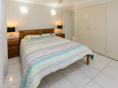 Comfy & Cosy (Upstairs) - Kingaroy Accommodation 1