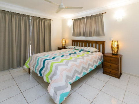Comfy & Cosy (Upstairs) - Kingaroy Accommodation 2