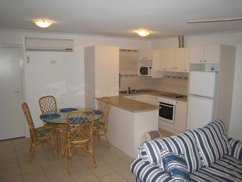Como Apartments - Geraldton - Kingaroy Accommodation 0