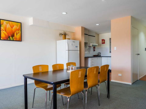 Condo 108 @ Horizons Resort & Golf, Stunning Course + Lake Views - Kingaroy Accommodation 2