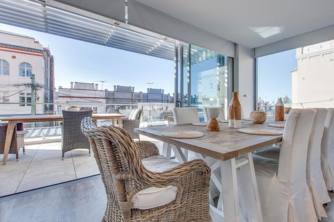 COOGEE BAY PENTHOUSE- L'Abode Accommodation - Kingaroy Accommodation 0