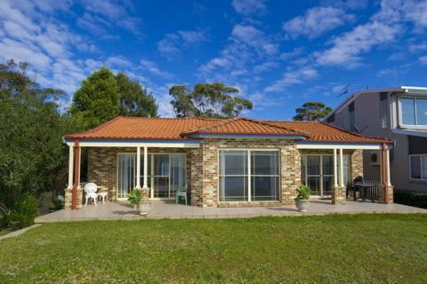 Cook St 4 - Salamander Bay - Kingaroy Accommodation 1