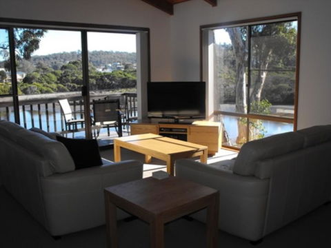 Coolabah Court Merimbula - Kingaroy Accommodation 0