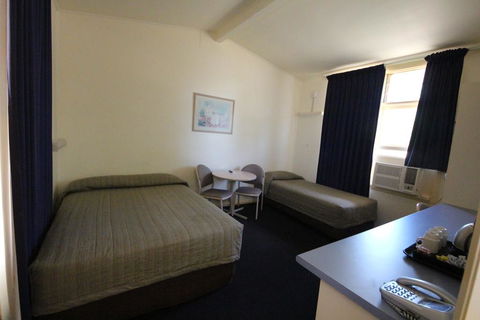 Coolabah Motel - Kingaroy Accommodation 2