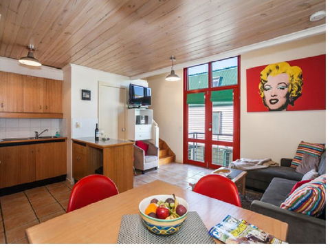 Cora Lynn - Apartment 18 - Kingaroy Accommodation 1