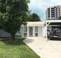 Coral Cottage - 93 Taylor Ave Golden Beach - Kingaroy Accommodation