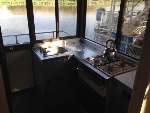 Corroboree Houseboats - Kingaroy Accommodation 2
