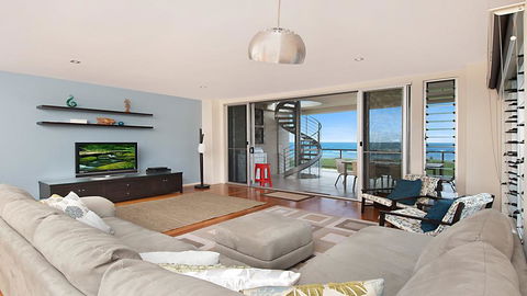 Costa Del Sol - WiFi And Austar - Kingaroy Accommodation 2