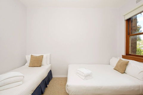 Cosy 2BR Plus Parking In Nth Sydney - Kingaroy Accommodation 3