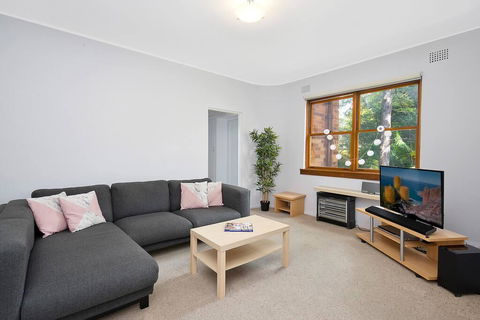 Cosy 2BR Plus Parking In Nth Sydney - Kingaroy Accommodation 0
