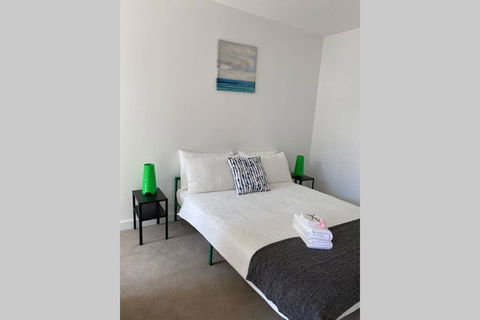 Cosy Apartment @ Clayton (Monash17) - Kingaroy Accommodation 0