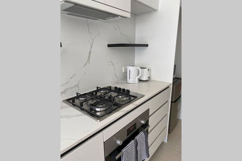 Cosy Apartment @ Clayton (Monash17) - Kingaroy Accommodation 3