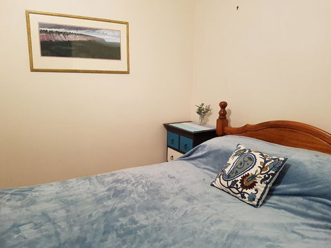 Cosy Quiet Bedroom Ferny Grove - Kingaroy Accommodation 1