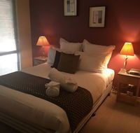 Cottage 1 Relax and Self Isolate in With Hot Tub - Kingaroy Accommodation