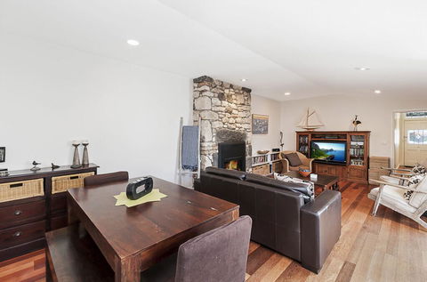 Cottage Watson - Kingaroy Accommodation 3