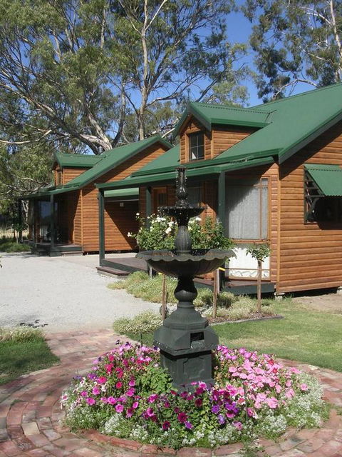 Cottages On Edward - Kingaroy Accommodation 3