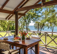 Cottonwood - Private Beachfront - Kingaroy Accommodation