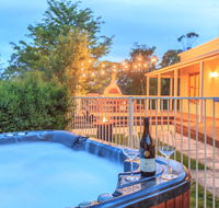 Country House Retreat - Kingaroy Accommodation