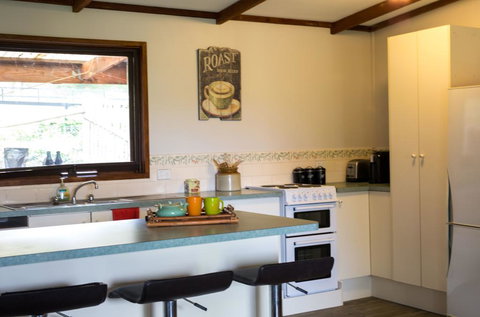 Country Lane Lysterfield - Kingaroy Accommodation 2