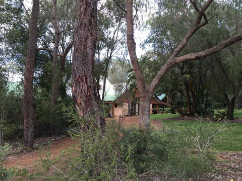 Country Retreat On 1 Acre With Pool, Hot Tub Surrounded By Trees - Kingaroy Accommodation 0