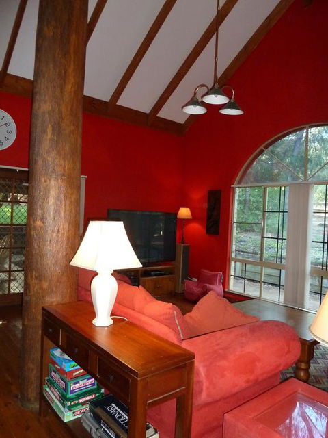 Country Retreat On 1 Acre With Pool, Hot Tub Surrounded By Trees - Kingaroy Accommodation 1
