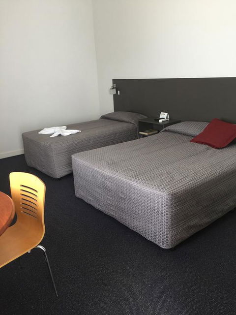 Country Roads Motor Inn Dysart - Kingaroy Accommodation 3