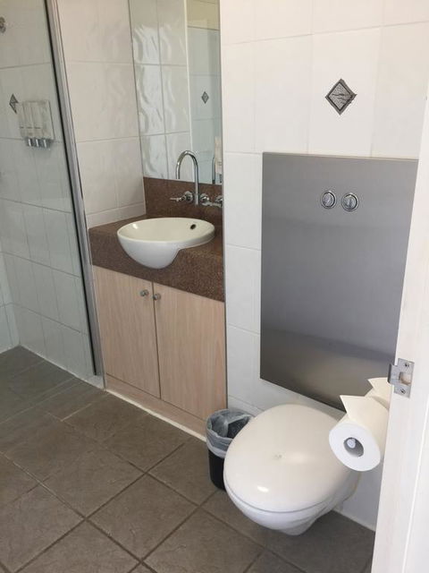 Country Roads Motor Inn Dysart - Kingaroy Accommodation 2