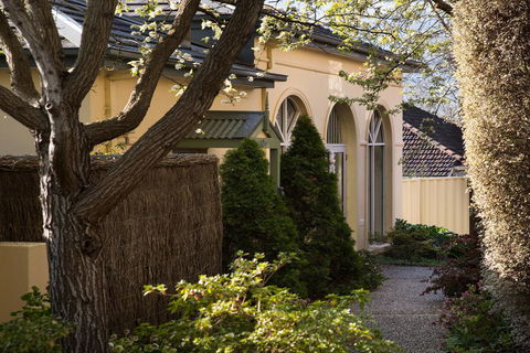 Courthouse Orchid Villa 6 - Kingaroy Accommodation 2