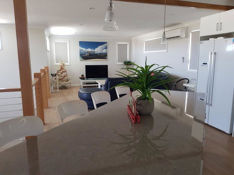 Cozzys Condo Luxury Beach House - Kingaroy Accommodation 0