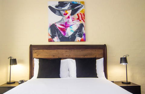 Crescent Motel Taree - Kingaroy Accommodation 2