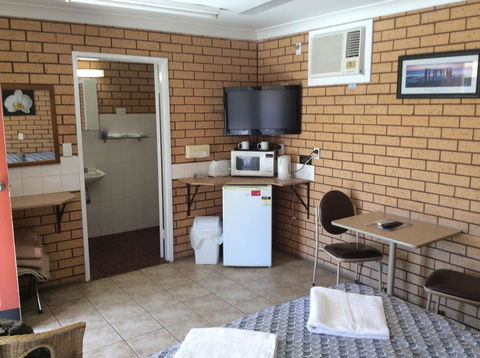 Cross Roads Motel - Kingaroy Accommodation 2