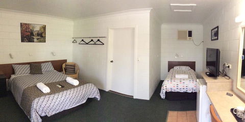 Cross Roads Motel - Kingaroy Accommodation 1