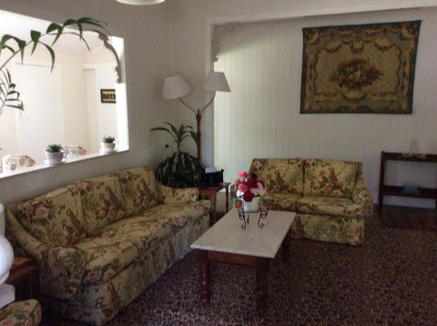CupnSaucer Cottage - Kingaroy Accommodation 0