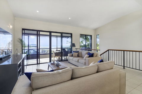 Currumbin Beachside Holiday Home - Kingaroy Accommodation 2