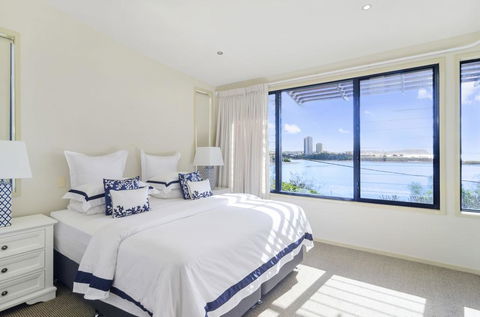Currumbin Beachside Holiday Home - Kingaroy Accommodation 1