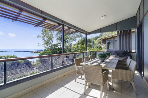 Currumbin Beachside Holiday Home - Kingaroy Accommodation 0