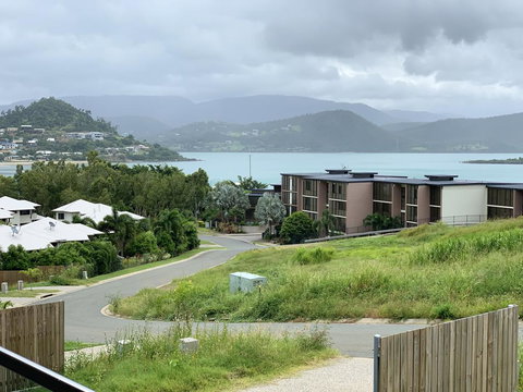 DAYDREAMING Airlie Beach, Water Views & Only 200m To Boardwalk. - Kingaroy Accommodation 2