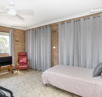 Deering 106 ULLADULLA - Kingaroy Accommodation