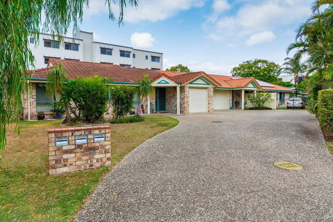 Delightful Duplex On Rose Ct, Bongaree - Kingaroy Accommodation 3