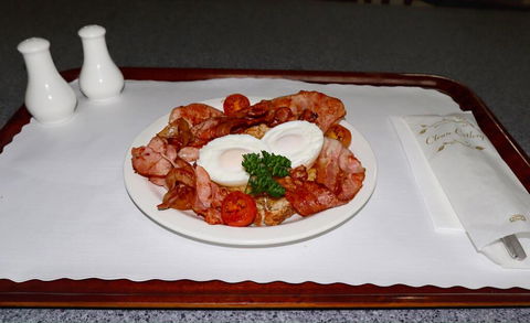 Deniliquin Country Club Motor Inn - Kingaroy Accommodation 3