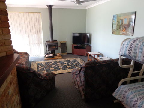Denison Waterfront - Kingaroy Accommodation 1